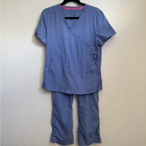 Koi Lite Sz M Striped Top and Pants Scrub Set in Light Blue Medical Dental